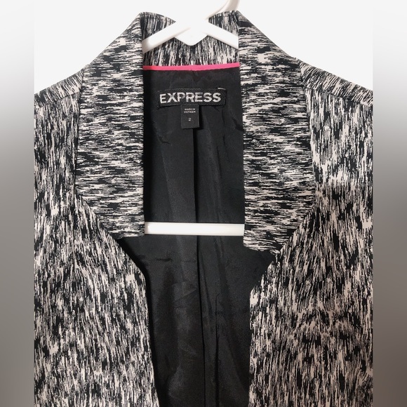 Express Size 2 Blazer - Picture 5 of 5